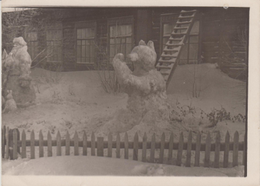 Работы Пикалова Д. Е. Снежные фигуры 1965 год